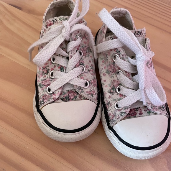 Converse Other - Converse Floral Kids Sneakers
